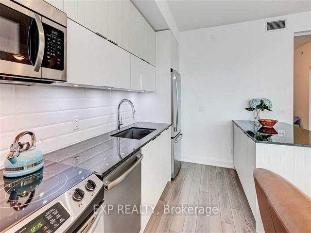 3002 - 56 Annie Craig Dr