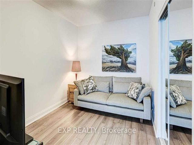 3002 - 56 Annie Craig Dr