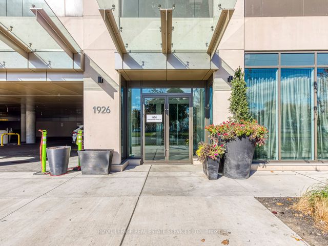 2912 - 1926 Lake Shore Blvd W