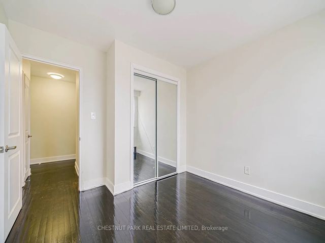 #4 - 4 Superior Ave
