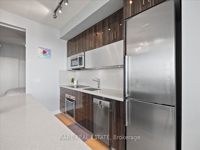 2201 - 80 Marine Parade Dr