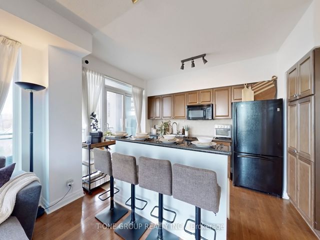 604 - 2119 Lake Shore Blvd