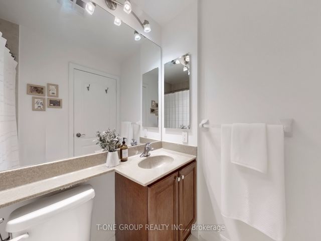604 - 2119 Lake Shore Blvd