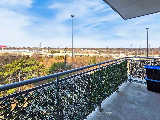 604 - 2119 Lake Shore Blvd