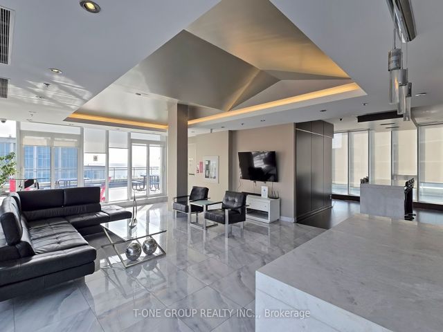 604 - 2119 Lake Shore Blvd