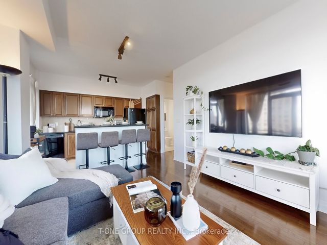 604 - 2119 Lake Shore Blvd