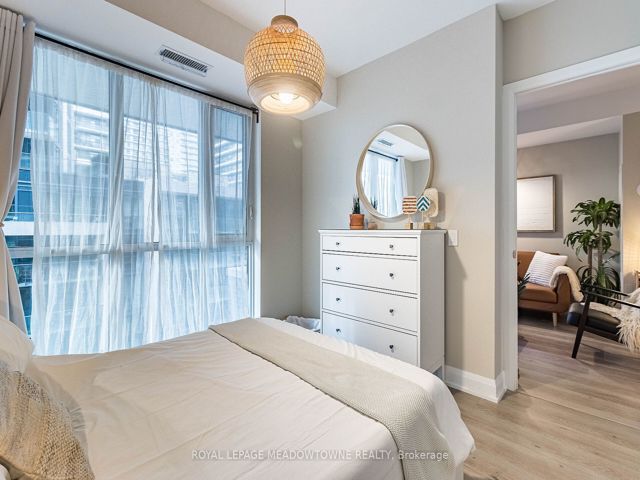 606 - 110 Marine Parade Dr
