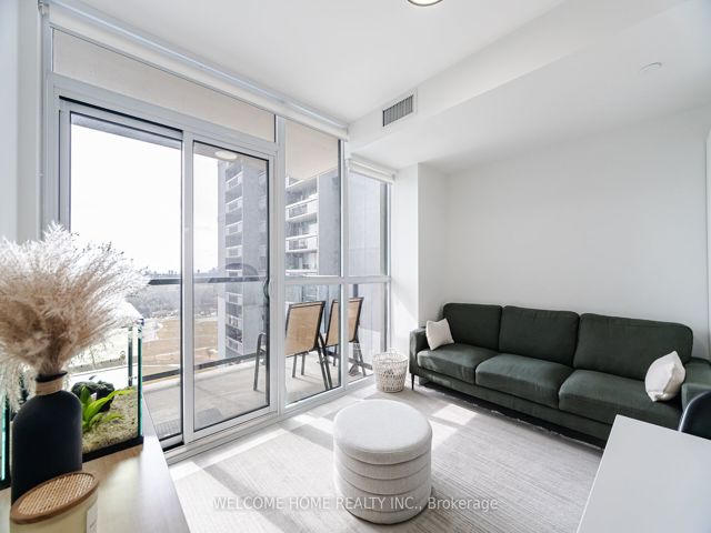 1401 - 1461 Lawrence Ave W