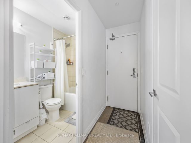 303 - 60 Annie Craig Dr