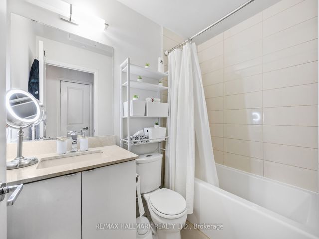 303 - 60 Annie Craig Dr