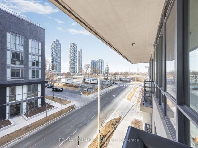 303 - 60 Annie Craig Dr