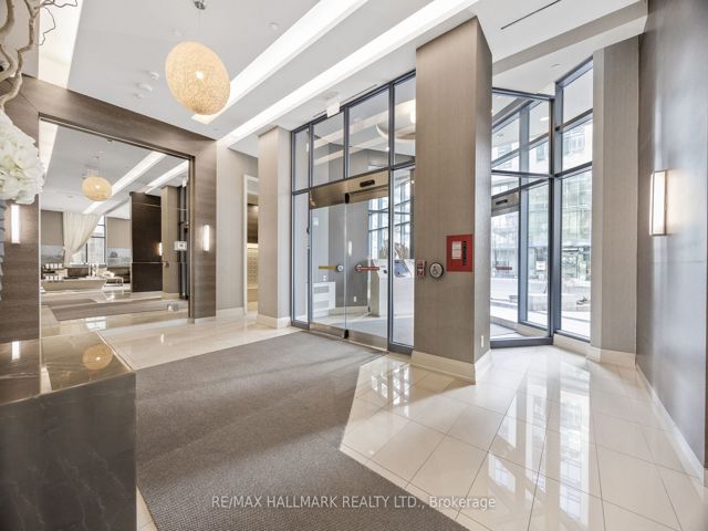 303 - 60 Annie Craig Dr