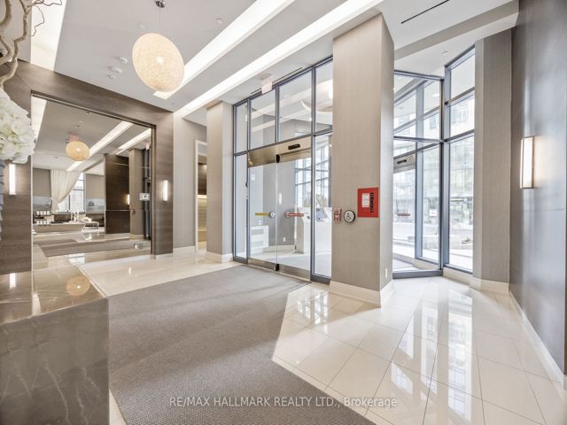303 - 60 Annie Craig Dr