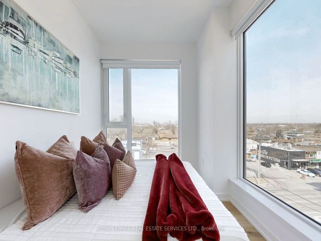 507 - 1195 The Queensway Ave