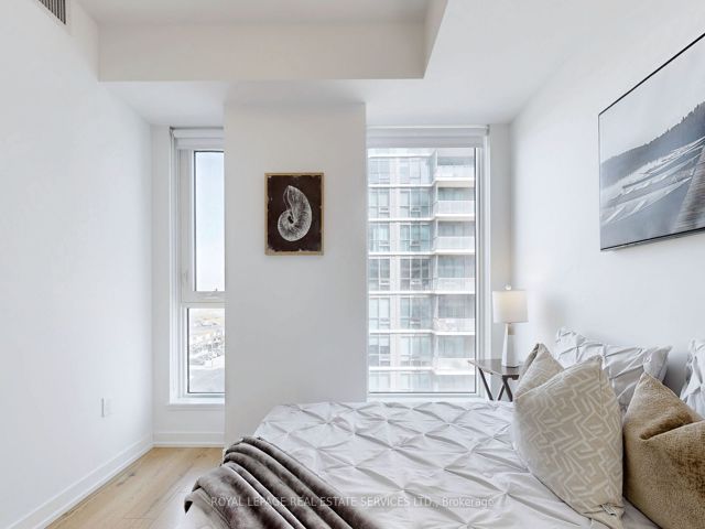 507 - 1195 The Queensway Ave