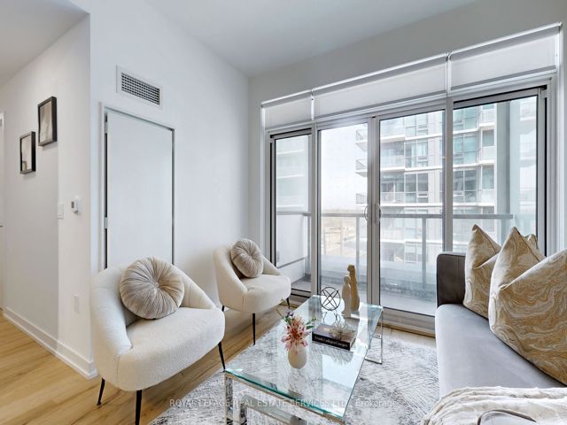 507 - 1195 The Queensway Ave