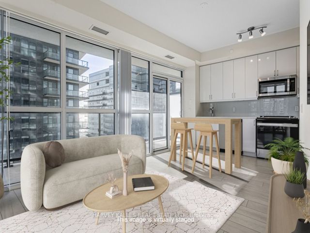 1002 - 38 Annie Craig Dr