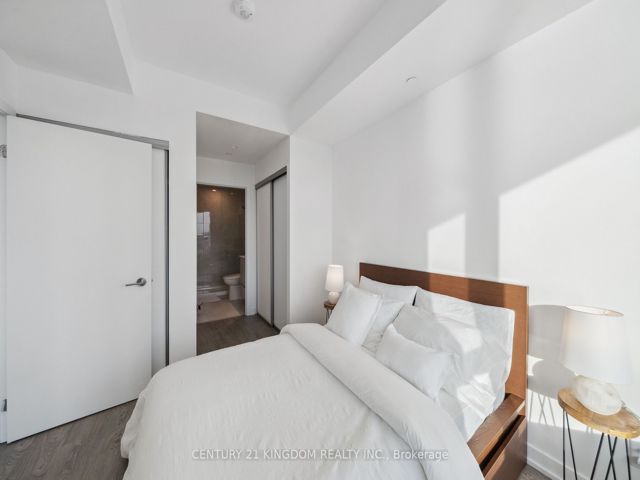 2906 - 1926 Lake Shore Blvd W