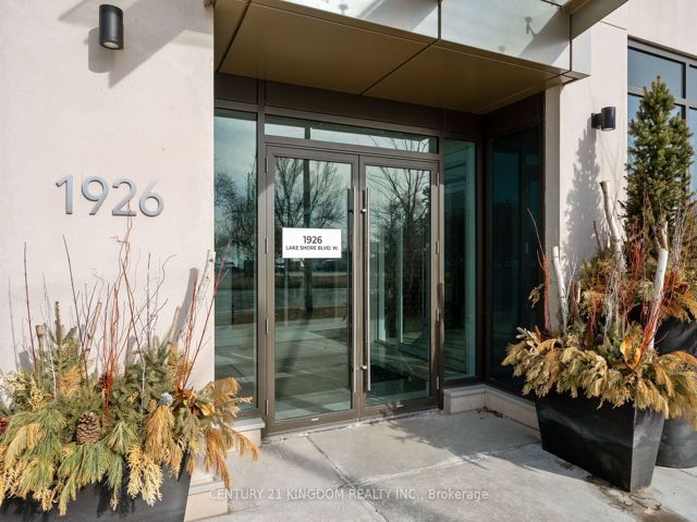 2906 - 1926 Lake Shore Blvd W