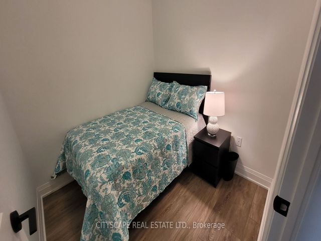 423 - 60 George Butchart Dr