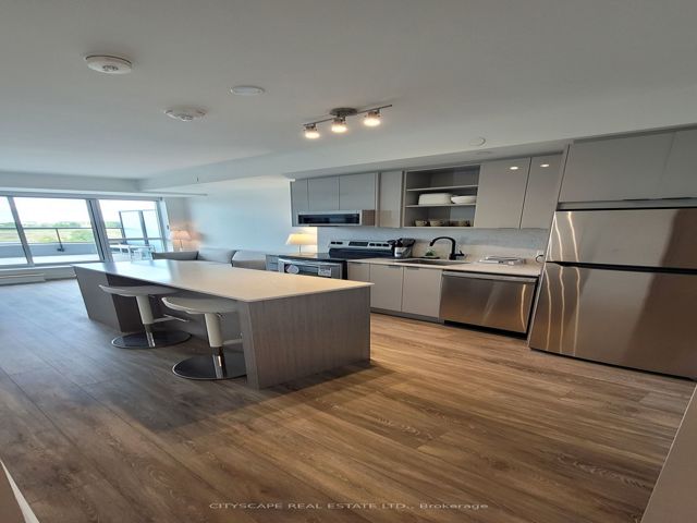 423 - 60 George Butchart Dr