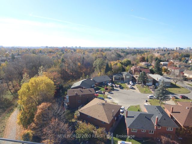 820 - 3100 Keele St