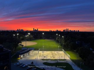 PH807 - 7 Smith Cres