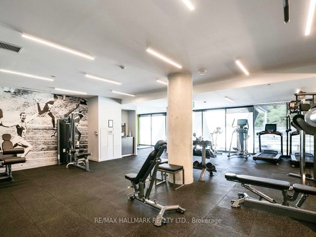 PH807 - 7 Smith Cres