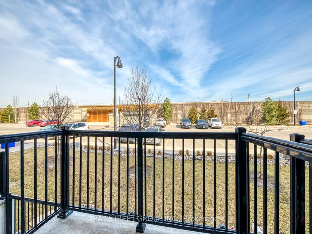 6 - 175 William Duncan Rd