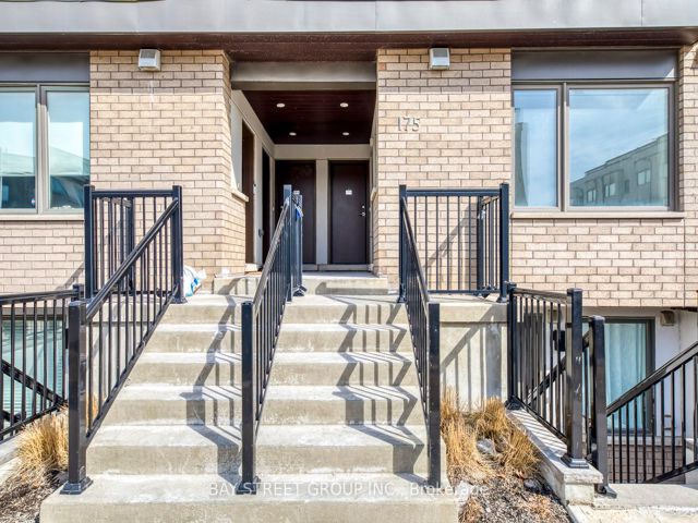 6 - 175 William Duncan Rd