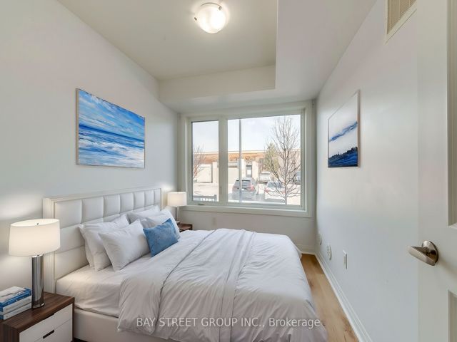 6 - 175 William Duncan Rd