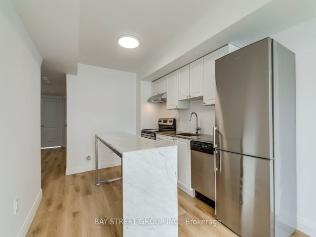 6 - 175 William Duncan Rd
