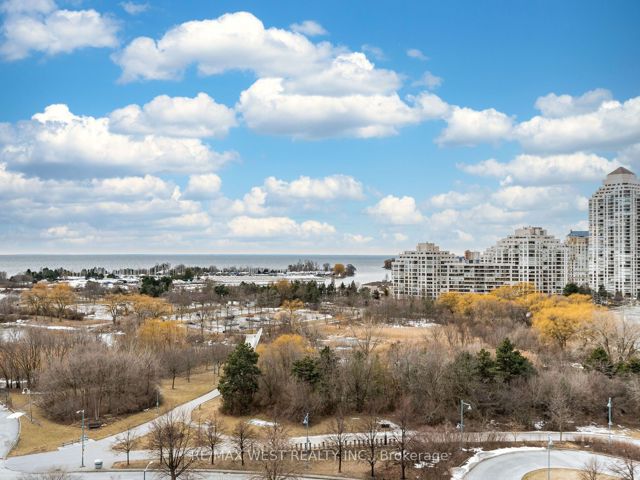923 - 30 Shore Breeze Dr