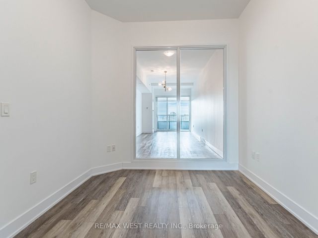 923 - 30 Shore Breeze Dr