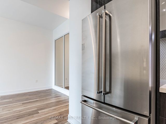 923 - 30 Shore Breeze Dr