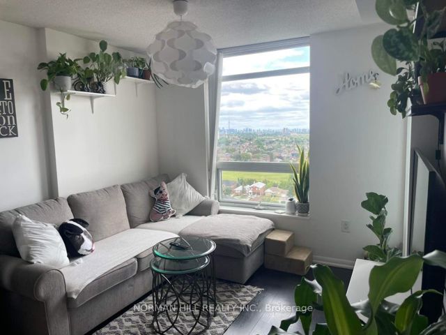 1610 - 830 Lawrence Ave W