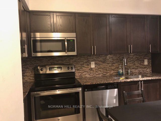 1610 - 830 Lawrence Ave W