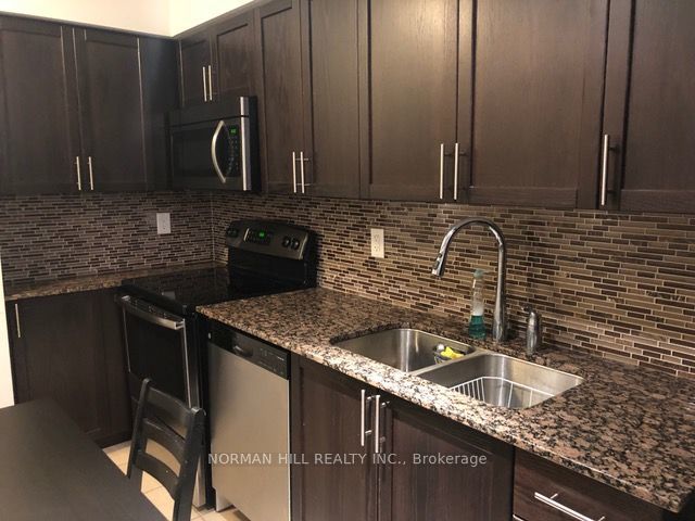 1610 - 830 Lawrence Ave W