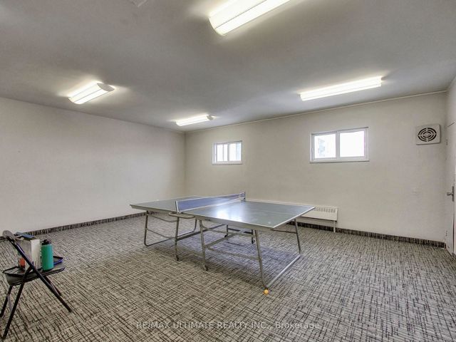 2217 - 360 Ridelle Ave