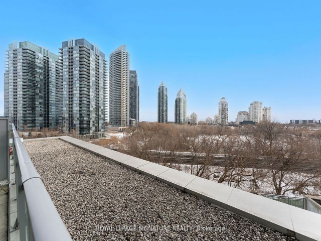 527 - 165 Legion Rd N