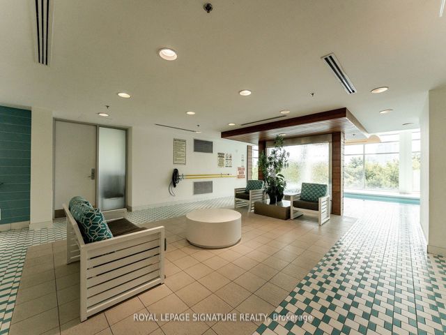 527 - 165 Legion Rd N