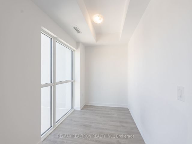 1004 - 25 Neighbourhood Lane