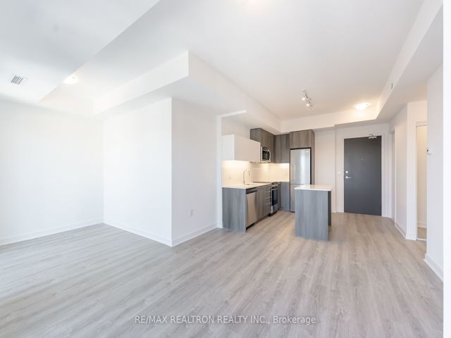 1004 - 25 Neighbourhood Lane