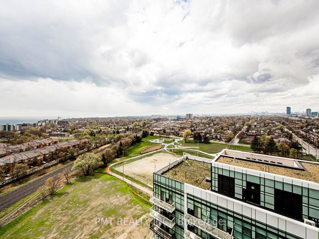 1710 - 251 Manitoba St