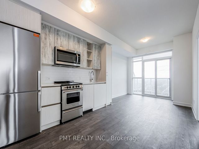 1710 - 251 Manitoba St
