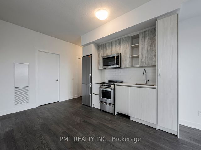 1710 - 251 Manitoba St
