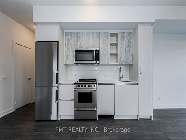 1710 - 251 Manitoba St