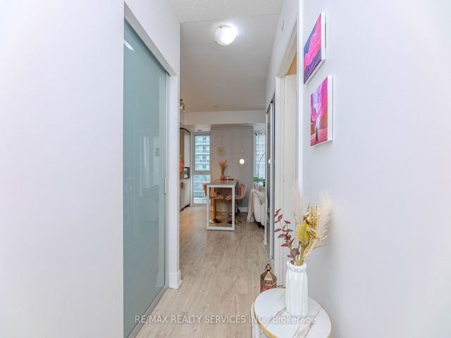 608 - 70 Annie Craig Dr