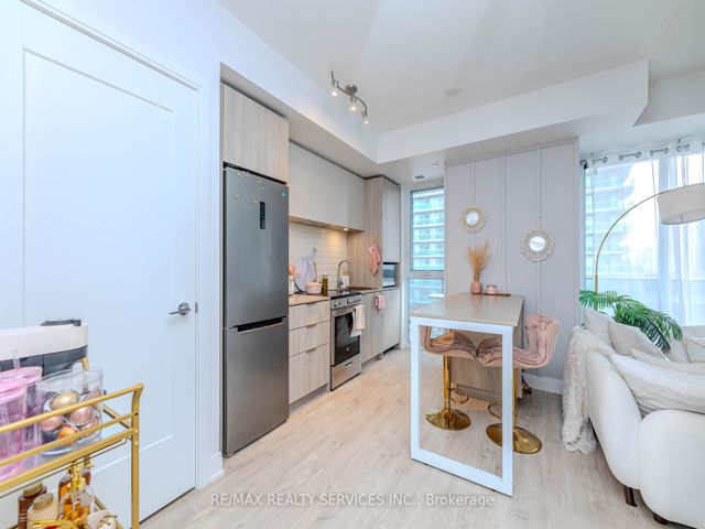608 - 70 Annie Craig Dr