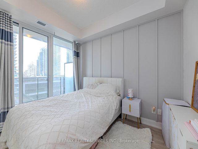 608 - 70 Annie Craig Dr